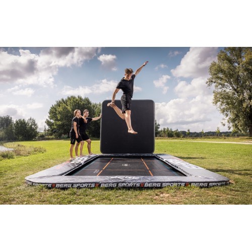 BERG Sports Ultim Pro Bouncer FlatGround batutas 5x5 su AeroWall