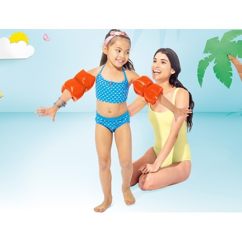 Bright inflatable sleeves for learning to swim swimmers