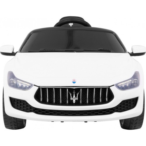 Maserati Ghibli elektromobilis, baltas
