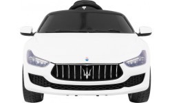 Электромобиль Maserati Ghibli, белый