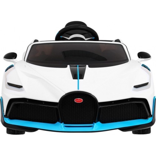 Электромобиль Bugatti Divo, белый