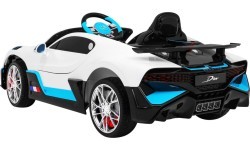 Электромобиль Bugatti Divo, белый