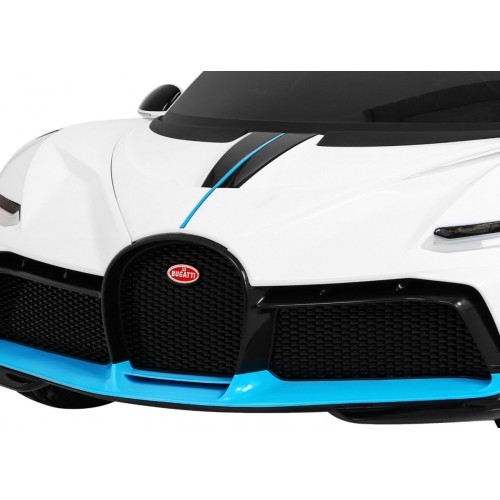 Elektromobilis Bugatti Divo, baltas