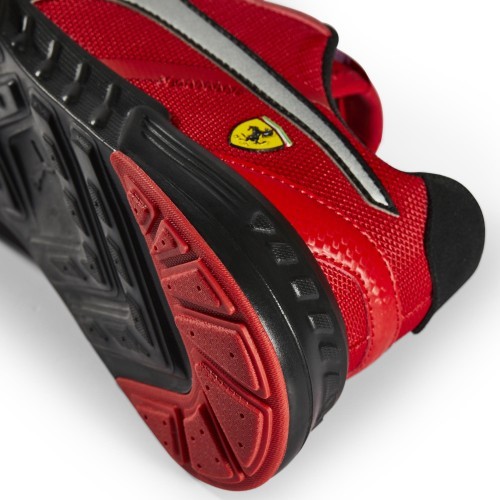Мужская обувь Puma Ferrari Tiburion Rosso Corsa красная 307234 02