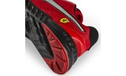 Мужская обувь Puma Ferrari Tiburion Rosso Corsa красная 307234 02