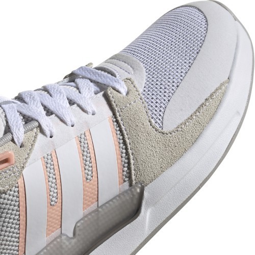 Женские кроссовки Adidas Run90S White EF0587