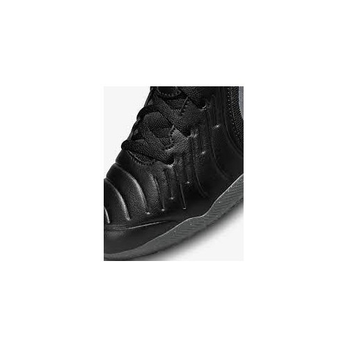 Детские футбольные бутсы Nike Jr Legend 10 Club IC Black DV4354 040