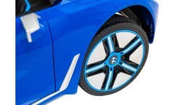 Электромобиль BMW I4 синий