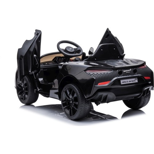 Электромобиль McLaren Artura, чёрный