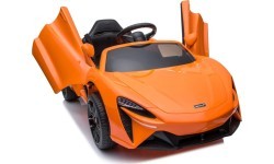 Электромобиль McLaren Artura оранжевый