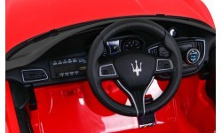 Электромобиль Maserati Ghibli, красный