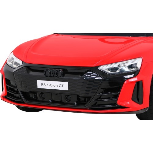 Elektromobilis Audi RS E-Tron GT, raudonas