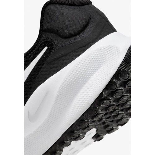 Мужская обувь Nike Revolution 7 Black White FB2207 001