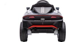 Audi RSQ E-TRON Gray vehicle