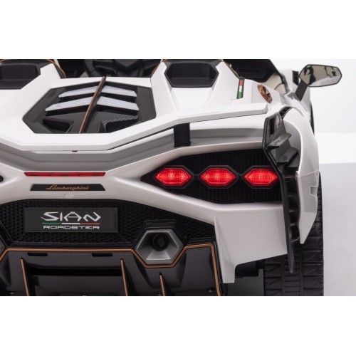 Электромобиль Lamborghini SIAN, белый