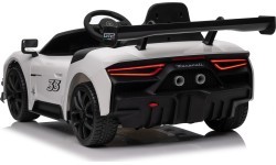 Maserati MC20 GT2 vehicle White