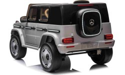 Elektromobilis Mercedes Benz EQG, sidabrinis