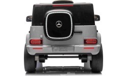 Электромобиль Mercedes Benz EQG, серебристый