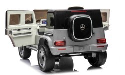 Elektromobilis Mercedes Benz EQG, sidabrinis