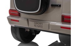 Электромобиль Mercedes Benz EQG, серебристый