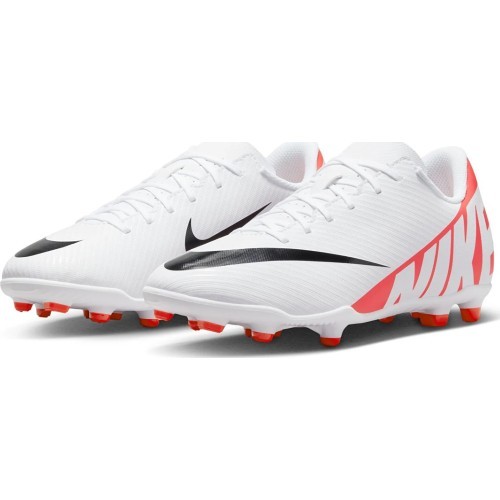 Футбольные бутсы Nike Jr Vapor 15 Club FG/MG для подростков белые DJ5958 600