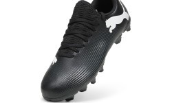 Puma Future 7 Play FG/AG Jr football shoes for juniors, black 107734 02