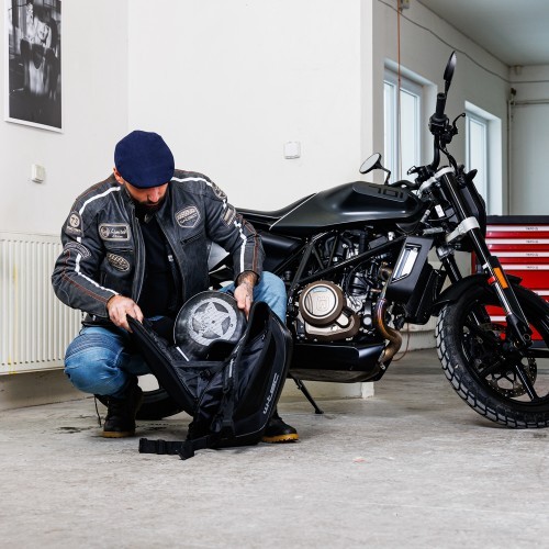 Motociklininko kuprinė kietu korpusu W-TEC Shellter