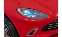 Elektromobilis Aston Martin DBX, raudonas