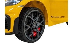 Электромобиль Porsche Spyder RS 718, жёлтый