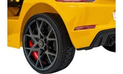 Porsche Spyder RS 718  vehicle Painting Yellow