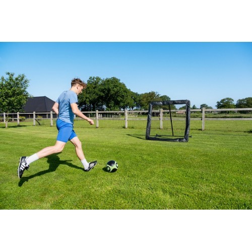 Futbolo atmušimo sienelė EXIT Kickback Rebounder XL