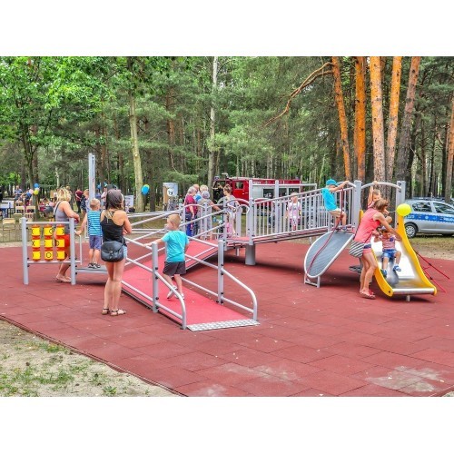 Multifunctional Integrative Set for Wheelchair Users Inter-Play Centaur
