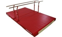 Параллельные брусья GYMNOVA с посадочным матрасом