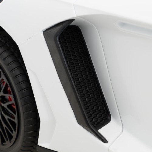 Elektromobilis Lamborghini Aventador SV, baltas