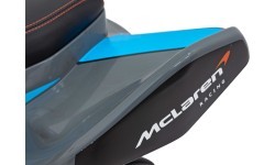Elektrinis keturratis McLaren Racing MCL 35, pilkas