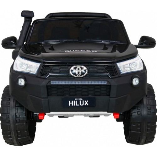 Vehicle Toyota Hilux Black