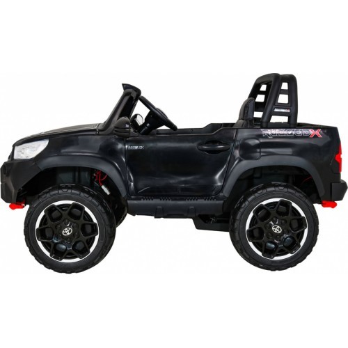 Vehicle Toyota Hilux Black