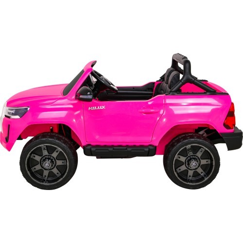 Toyota Hilux automobilis rožinis