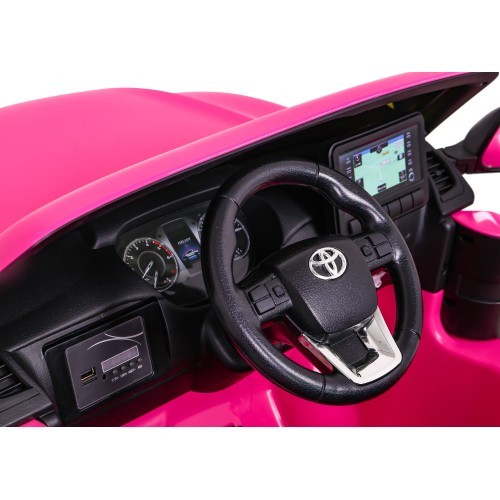 Электромобиль Toyota Hilux розовый