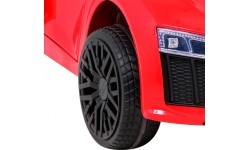 Vehicle Audi R8 Red