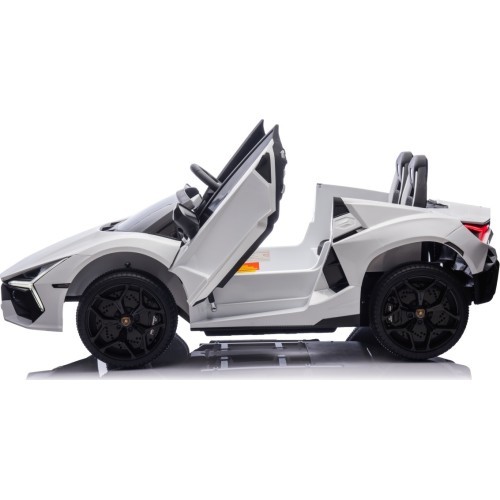 Lamborghini Revuelto XL White vehicle