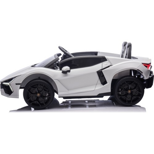 Lamborghini Revuelto XL White vehicle