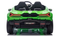 Электромобиль Lamborghini Revuelto XL, зелёный