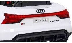Электромобиль Audi RS E-Tron GT, белый