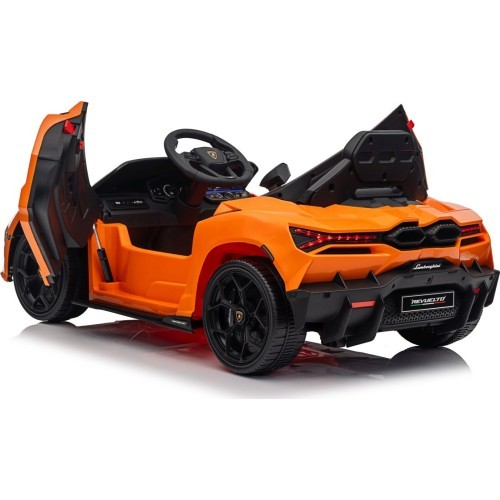 Elektromobilis Lamborghini Revuelto, oranžinis