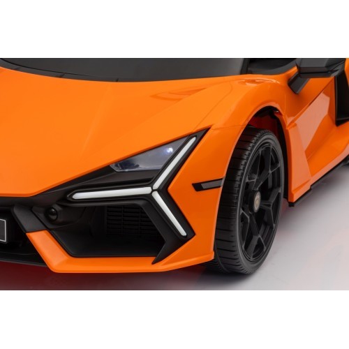 Электромобиль Lamborghini Revuelto, оранжевый