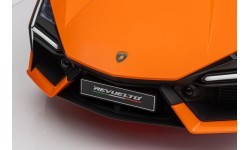 Электромобиль Lamborghini Revuelto, оранжевый