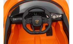 Elektromobilis Lamborghini Revuelto, oranžinis