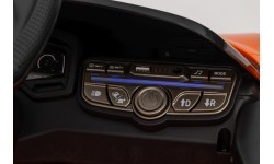 Elektromobilis Lamborghini Revuelto, oranžinis