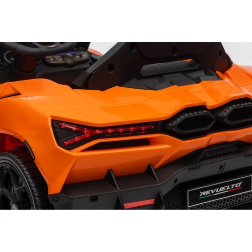 Elektromobilis Lamborghini Revuelto, oranžinis